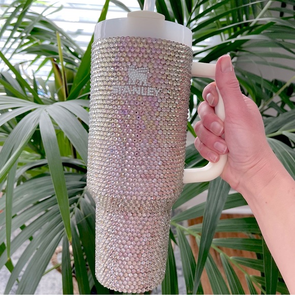 Stanley 40oz Quencher H2.O Flowstate Tumbler - Picture 13 of 15